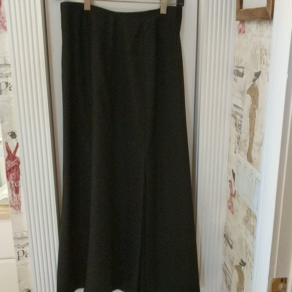 Skirt with blazer - Picture 4 of 8